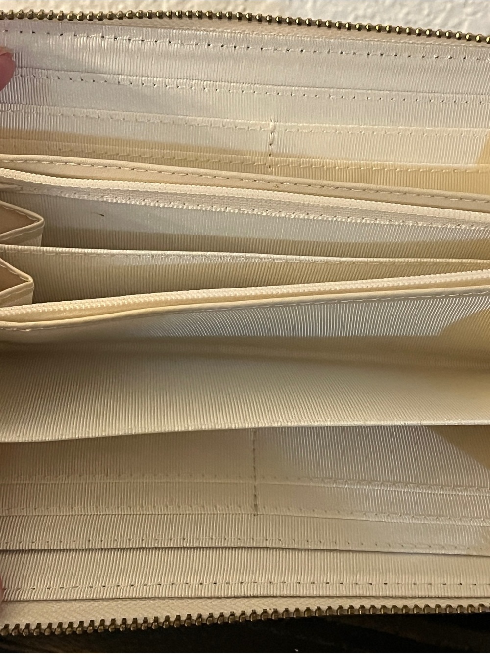 White Floral Accent Women's Wallet with Gold Details - Picture 7 of 11
